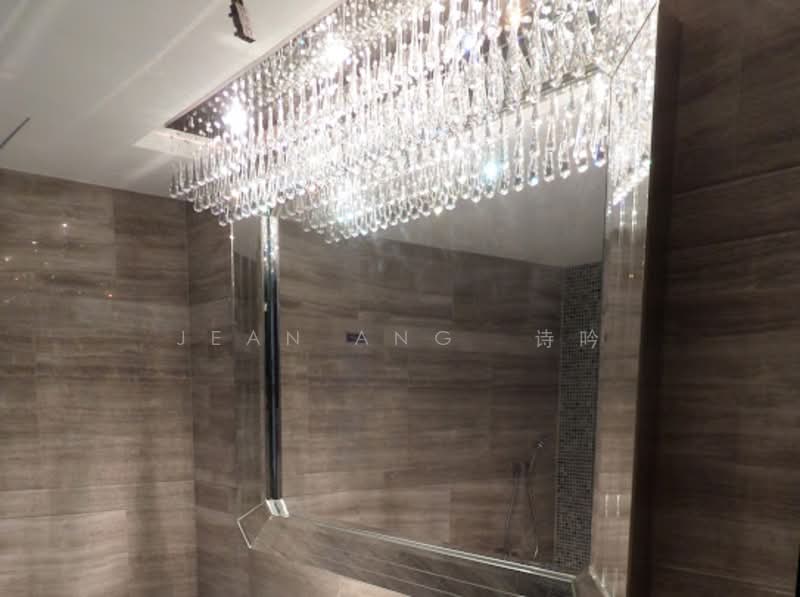 Thomson Grand Cluster House For Sale at S$ 4,120,000 | PropertyGuru Singapore - Bathroom