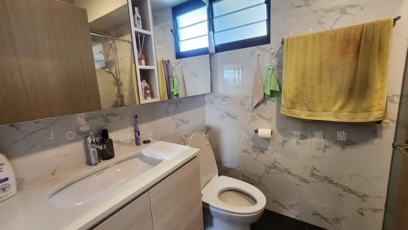 131A Canberra Crescent, 131A Canberra Crescent, 3 Bedrooms, 990 sqft, HDB Flat For Rent, by Joanne Chua  蔡蕙励, 500055851 - Bathroom - PropertyGuru.com.sg