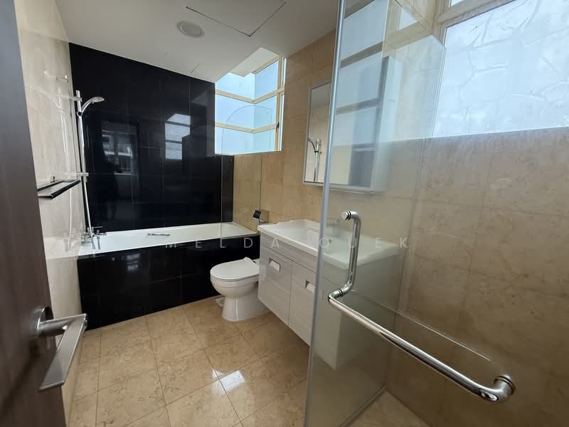 Jervois Regency Apartment For Sale at S$ 3,300,000 | PropertyGuru Singapore - Bathroom