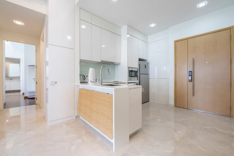 Kingsford Hillview Peak Condominium For Sale at S$ 1,280,000 | PropertyGuru Singapore - Kitchen