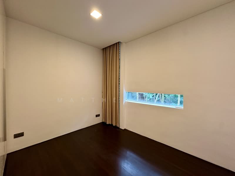 For Rent - Holland Mews