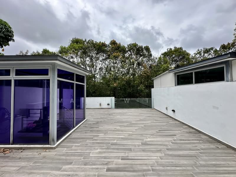 For Rent - Holland Mews