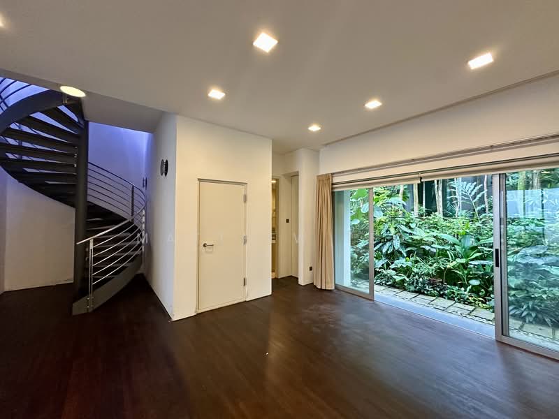 For Rent - Holland Mews