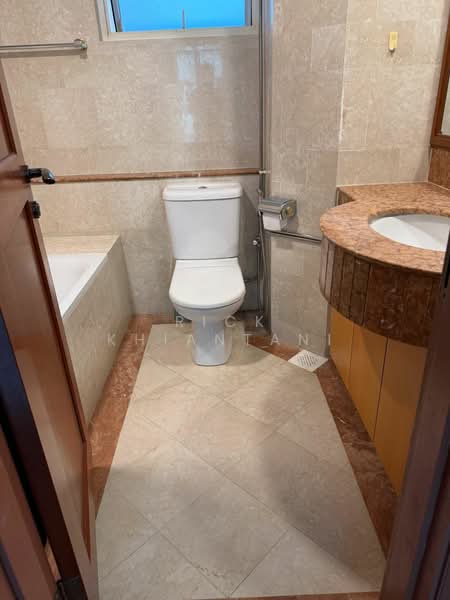 Emerald Garden, 33 Club Street, 1 Bedroom, 150 sqft, Condominium For Rent, by Rick Khiantani, 500055861 - Bathroom - PropertyGuru.com.sg