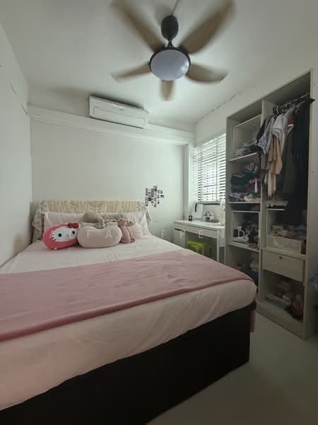 620 Bedok Reservoir Road HDB Flat For Sale at S$ 390,000 | PropertyGuru Singapore - Bedroom 2