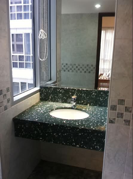 UE Square Apartment For Sale at S$ 3,770,000 | PropertyGuru Singapore - Bathroom