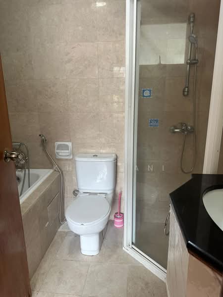 Burlington Square, 175 Bencoolen Street, 1 Bedroom, 250 sqft, Apartment For Rent, by Rick Khiantani, 500055872 - Bathroom - PropertyGuru.com.sg