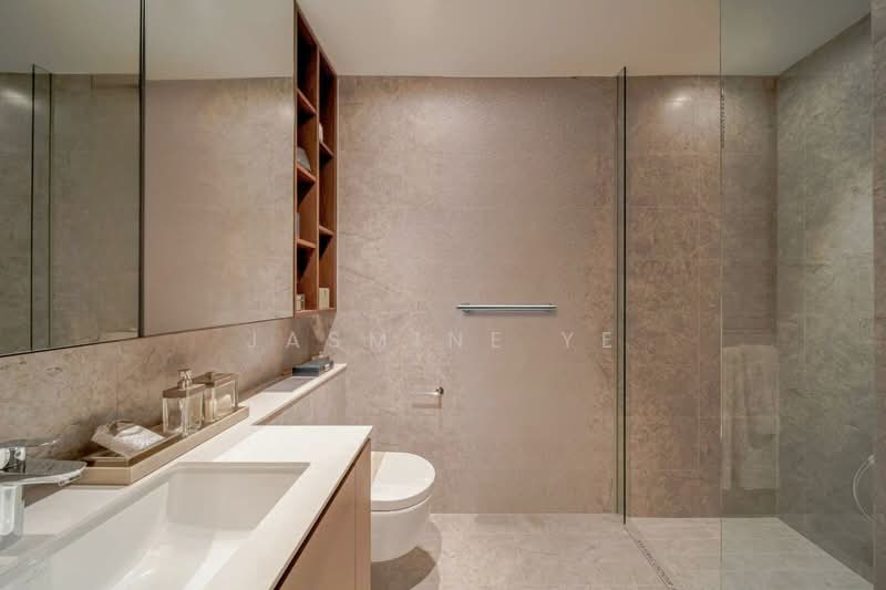 Verdale Condominium For Sale at S$ 1,500,000 | PropertyGuru Singapore - Bathroom