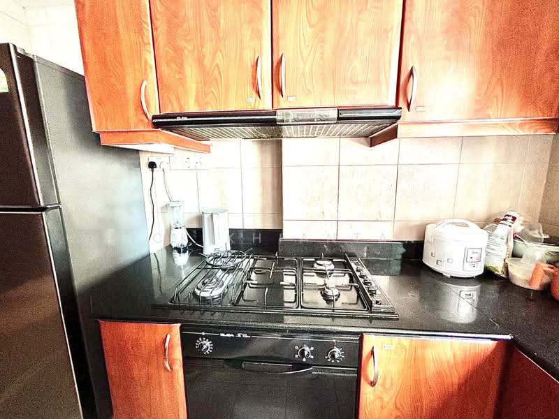 Burlington Square, 175 Bencoolen Street, 1 Bedroom, 180 sqft, Apartment For Rent, by Rick Khiantani, 500055875 - PropertyGuru.com.sg