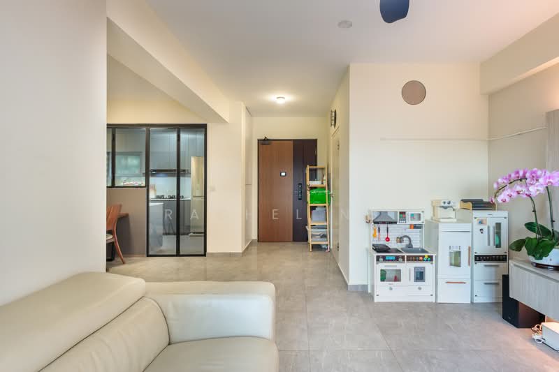 153C Bedok South Road HDB Flat For Sale at S$ 949,999 | PropertyGuru Singapore - Living Room