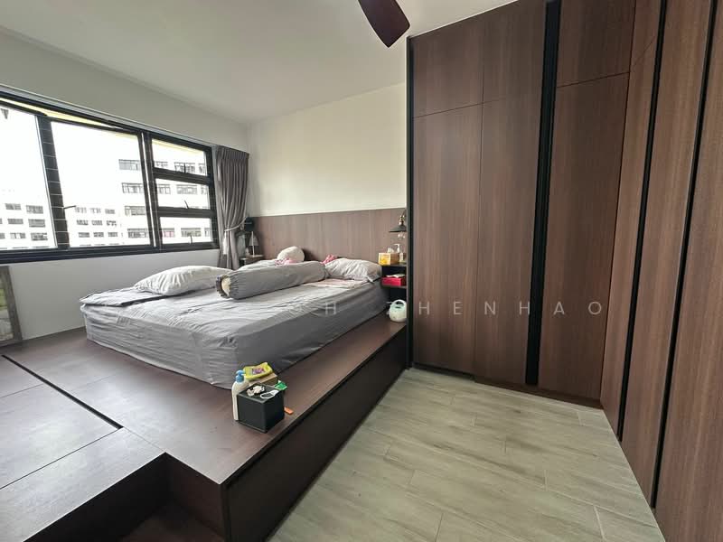 463B Bukit Batok Street 41 HDB Flat For Sale at S$ 868,000 | PropertyGuru Singapore - Bedroom