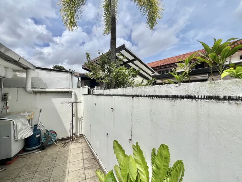 53 Jalan Ma'mor, 53 Jalan Ma'mor, 3 Bedrooms, 1,324 sqft, HDB Flat For Sale, by Kye Fung, 500055892 - Back Yard - PropertyGuru.com.sg