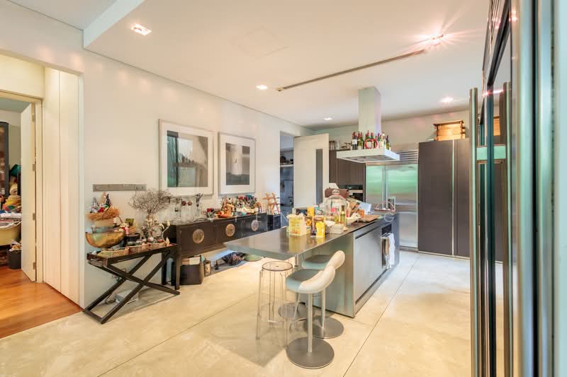Watten Estate Semi-Detached House For Sale at S$ 13,300,000 | PropertyGuru Singapore - Kitchen