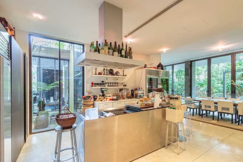 Watten Estate Semi-Detached House For Sale at S$ 13,300,000 | PropertyGuru Singapore - Kitchen