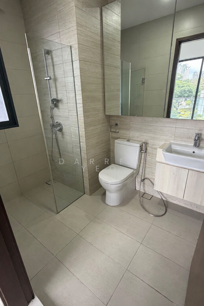 Forte Suites, 88 Mergui Road, 2 Bedrooms, 657 sqft, Condominium For Rent, by Darren Yeo, 500055907 - Bathroom - PropertyGuru.com.sg
