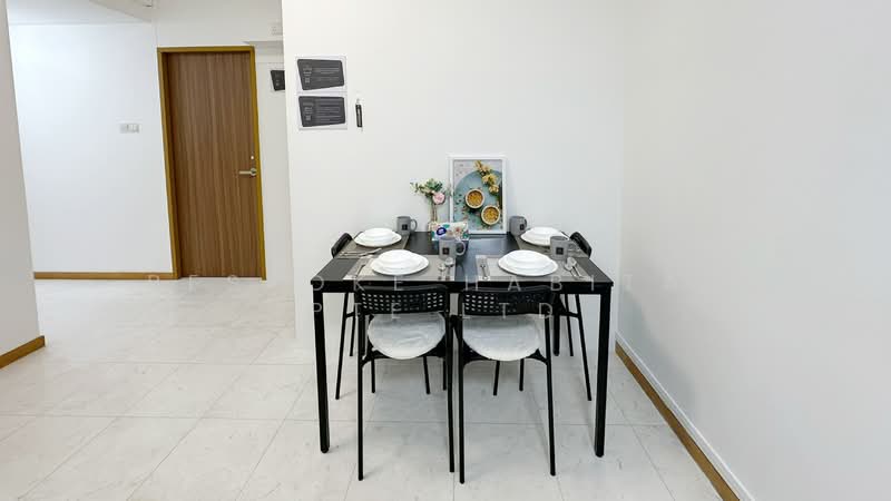 Hillview Regency, 28 Bukit Batok East Avenue 2, Room Rental, 100 sqft, Condominium For Rent, by Bespoke Habitat Pte Ltd, 500055927 - Dining Room - PropertyGuru.com.sg