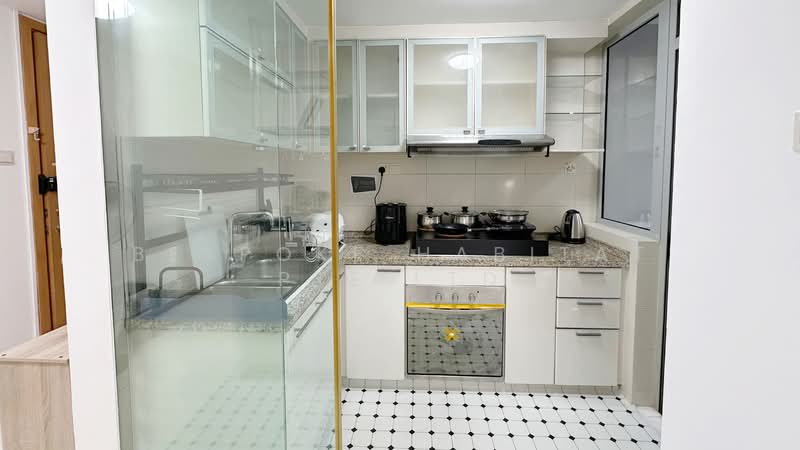 Hillview Regency, 28 Bukit Batok East Avenue 2, Room Rental, 100 sqft, Condominium For Rent, by Bespoke Habitat Pte Ltd, 500055927 - Kitchen - PropertyGuru.com.sg