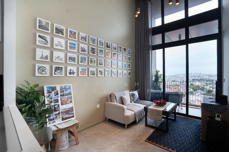 The Garden Residences Condominium For Sale at S$ 1,390,000 | PropertyGuru Singapore - Living Room
