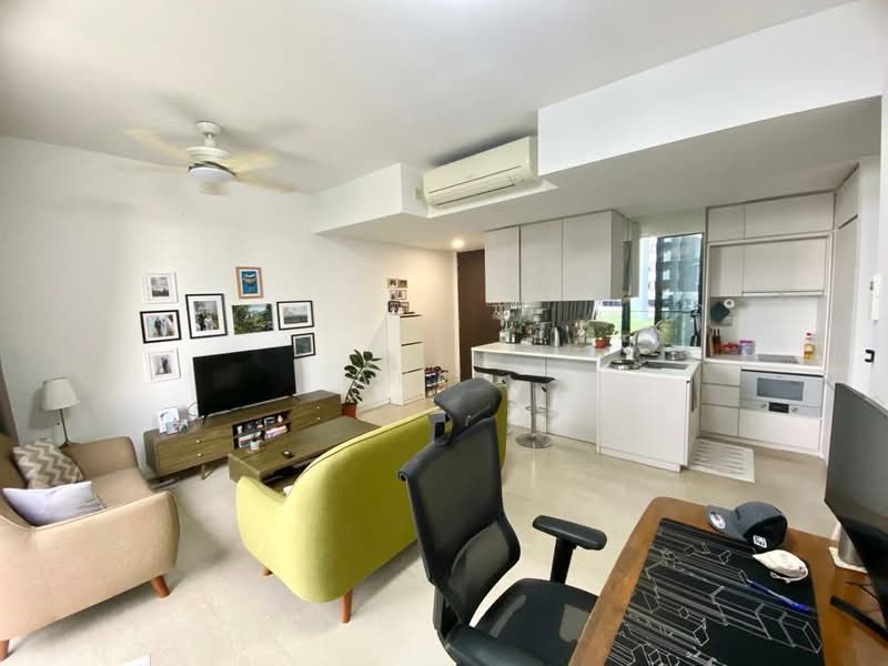 Fulcrum Condominium For Sale at S$ 1,650,000 | PropertyGuru Singapore - Living Room