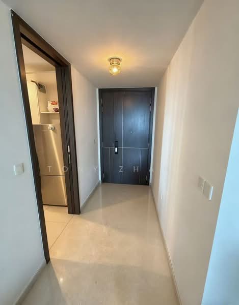368 Thomson, 368 Thomson Road, 2 Bedrooms, 872 sqft, Condominium For Rent, by Tony Zhang, 500055970 - Hallway - PropertyGuru.com.sg