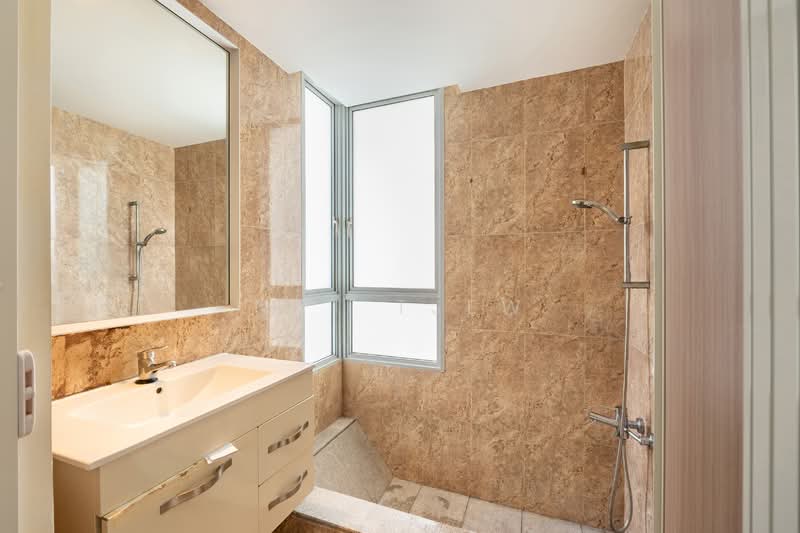 The Lakeshore Condominium For Sale at S$ 1,780,000 | PropertyGuru Singapore - Bathroom