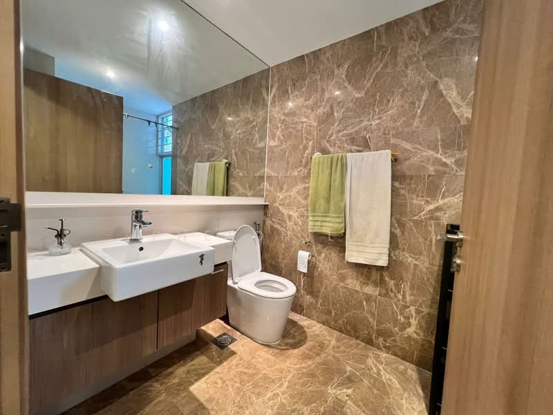 Caspian, 50 Lakeside Drive, Room Rental, 100 sqft, Condominium For Rent, by Pheron Lim, 500055984 - Bathroom - PropertyGuru.com.sg