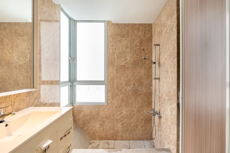 The Lakeshore Condominium For Sale at S$ 1,770,000 | PropertyGuru Singapore - Bathroom