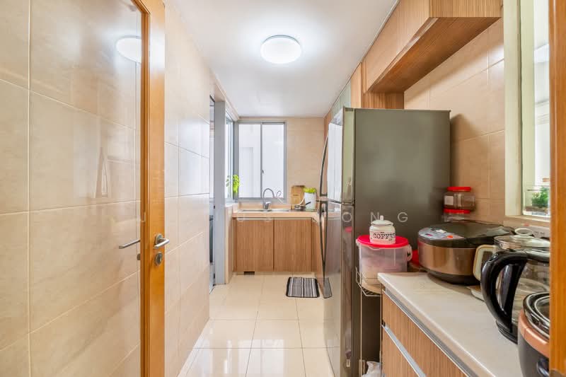 The Lakeshore Condominium For Sale at S$ 1,770,000 | PropertyGuru Singapore - Kitchen