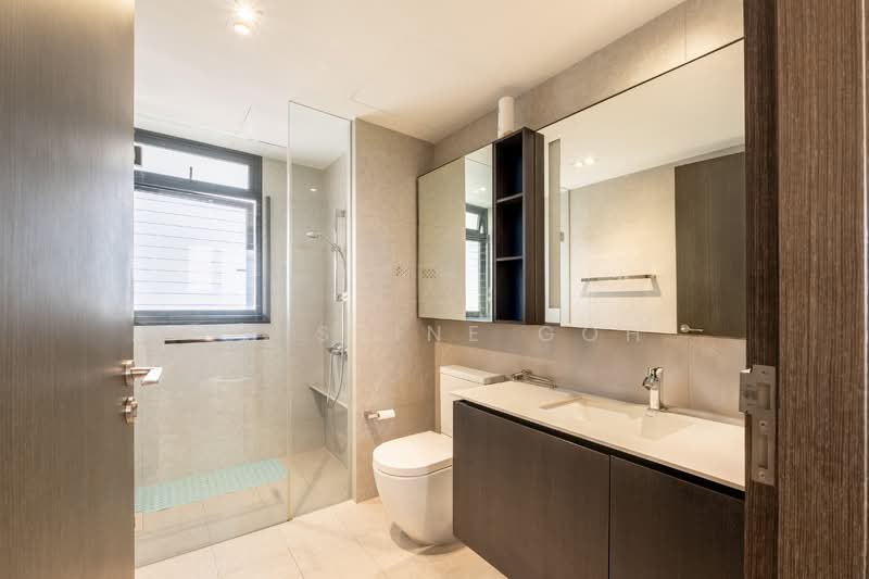 iNz Residence Condominium For Sale at S$ 1,620,000 | PropertyGuru Singapore - Bathroom