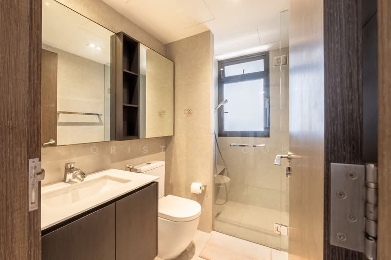 iNz Residence Condominium For Sale at S$ 1,620,000 | PropertyGuru Singapore - Bathroom