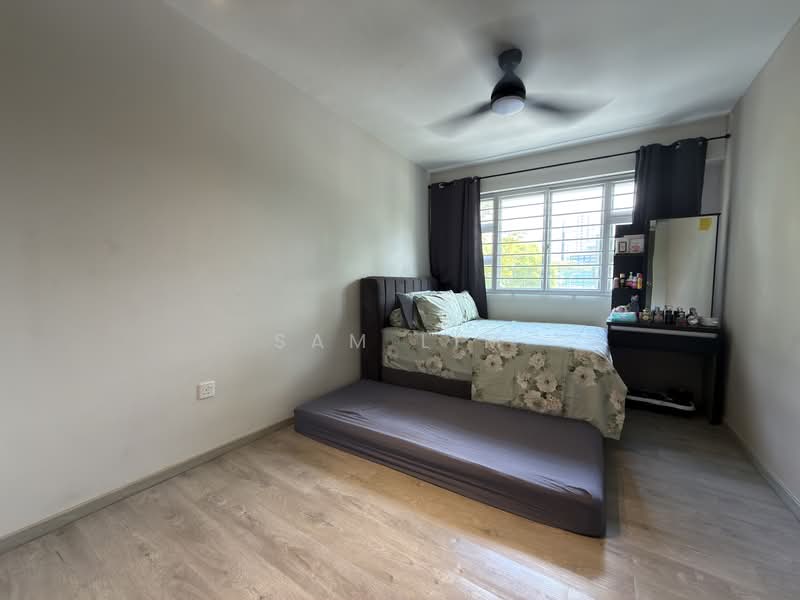 446A Bukit Batok West Avenue 8 HDB Flat For Sale at S$ 780,000 | PropertyGuru Singapore - Bedroom