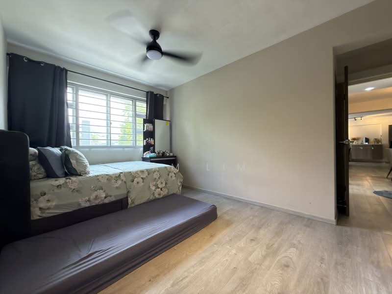 446A Bukit Batok West Avenue 8 HDB Flat For Sale at S$ 780,000 | PropertyGuru Singapore - Bedroom