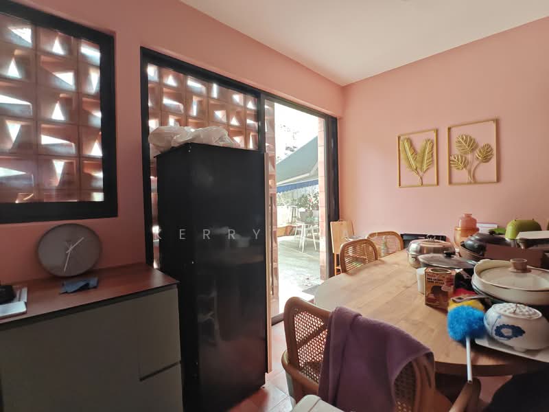 12 hoot kiam road, Hoot Kiam Road, 2 Bedrooms, 800 sqft, Terraced House For Rent, by Kerry Liao, 500056029 - PropertyGuru.com.sg