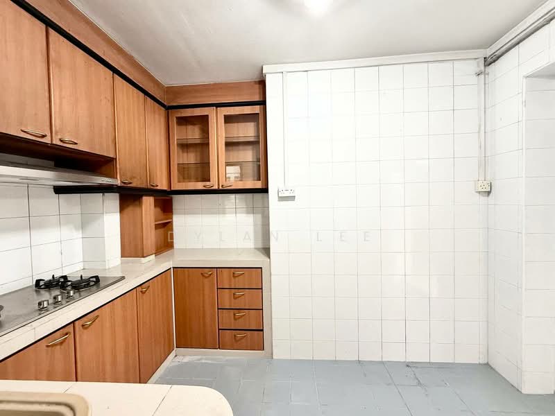 158 Hougang Street 11 HDB Flat For Sale at S$ 780,000 | PropertyGuru Singapore - Kitchen