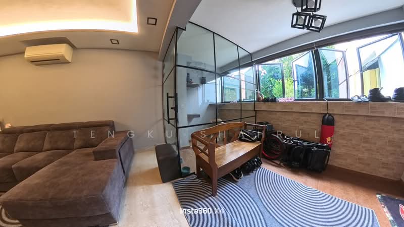 733 Yishun Avenue 5, 733 Yishun Avenue 5, Sembawang / Yishun, 3 Bedrooms, 1,302 sqft, HDB Flat For Sale, by TENGKU SHAHRUL, 500056049 - Living Room - PropertyGuru.com.sg