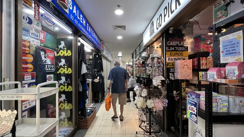 Queensway Shopping Centre, 1 Queensway, 205 sqft, Mall Shop For Rent, by Alvin Chua, 500056056 - Exterior - CommercialGuru.com.sg