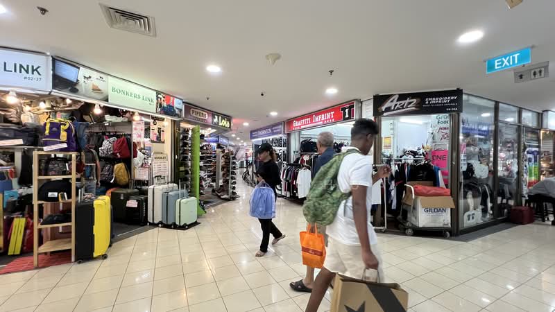 Queensway Shopping Centre, 1 Queensway, 205 sqft, Mall Shop For Rent, by Alvin Chua, 500056056 - Corridor - CommercialGuru.com.sg