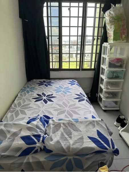 People's Park Complex Apartment For Sale at S$ 1,960,000 | PropertyGuru Singapore - Bedroom