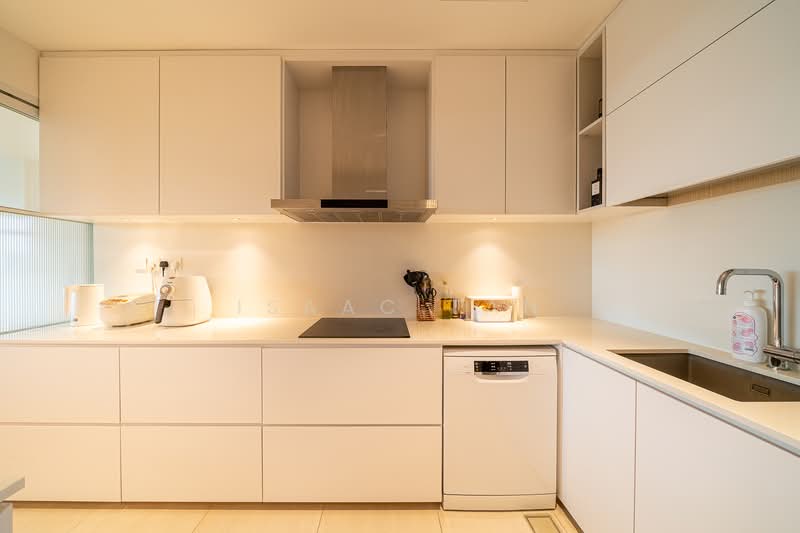 Jewel of Balmoral Condominium For Sale at S$ 3,500,000 | PropertyGuru Singapore - Kitchen