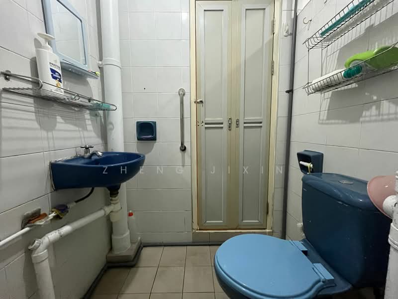 94 Whampoa Drive, 94 Whampoa Drive, Room Rental, 200 sqft, HDB Flat For Rent, by Zheng Jixin, 500056074 - Bathroom - PropertyGuru.com.sg