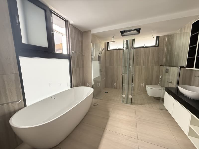 ★ Braddell Heights ★ Brand New ★ FH Detached ★, Braddell Heights Estate, 6 Bedrooms, 11,060 sqft, Detached House For Sale, by Edmund Seah, 500056077 - Bathroom - PropertyGuru.com.sg