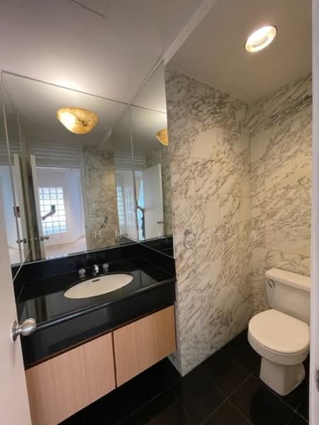 Brentwood Villas, Lloyd Road Singapore, 4 Bedrooms, 2,242 sqft, Cluster House For Rent, by Johnny Chia, 500056080 - Bathroom - PropertyGuru.com.sg