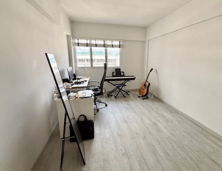 232 Hougang Avenue 1 HDB Flat For Sale at S$ 700,000 | PropertyGuru Singapore - Study