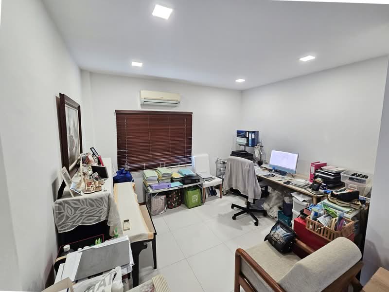 Linked Bungalow At Sunset Way! Large Land Size! 1Km to Nan Hua Pri Sch! Bungalow House For Sale at S$ 10,499,000 | PropertyGuru Singapore - Ground Floor Study