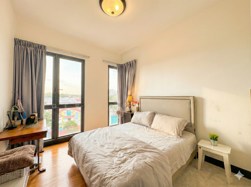 Tanglin View Condominium For Sale at S$ 2,450,000 | PropertyGuru Singapore - Common Bedroom