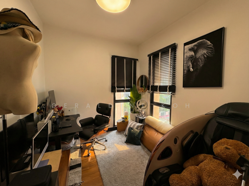 Tanglin View Condominium For Sale at S$ 2,450,000 | PropertyGuru Singapore - Common Bedroom