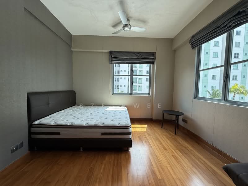 Springdale Condo, 53 Hindhede Walk, 3 Bedrooms, 1,130 sqft, Condominium For Rent, by Sze Hwee, 500056114 - Master Bedroom - PropertyGuru.com.sg