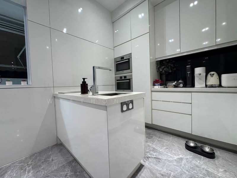 ⭐️⭐⭐️LANDED7772@Renovated 3.5 storey freehold terraced house with lift (D28) 4 rm, , 4 Bedrooms, 3,500 sqft, Terraced House For Sale, by WeeThong Chai, 500056127 - Kitchen - PropertyGuru.com.sg