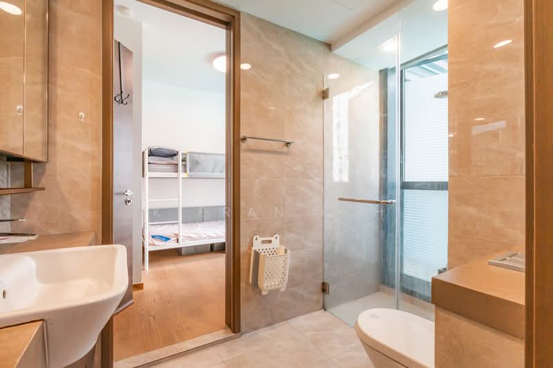 The Florence Residences Condominium For Sale at S$ 3,580,000 | PropertyGuru Singapore - Bathroom