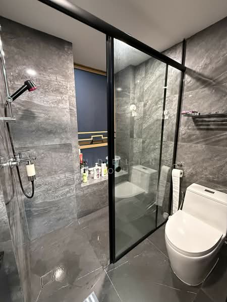 The Maylea Condominium For Sale at S$ 1,830,000 | PropertyGuru Singapore - Bathroom